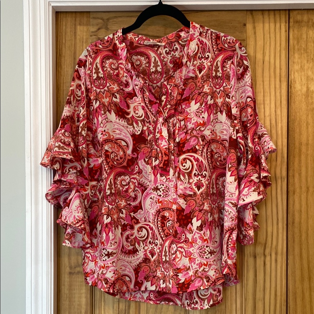 ⚡️3 for $15⚡️EE*Some Paisley Ruffle Sleeve Blouse - Red and Pink size small